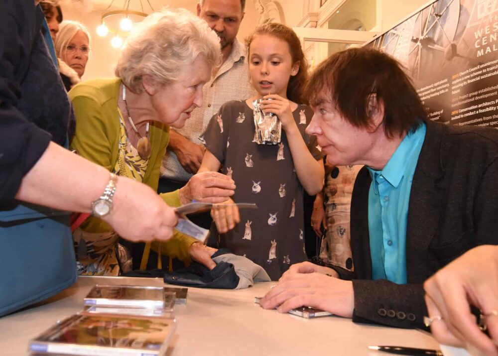 Julian Lloyd Webber
